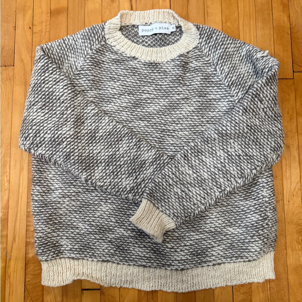 Poppy + Pima Gray And Cream Crew Neck Pullover 100% Wool Sweater Medium